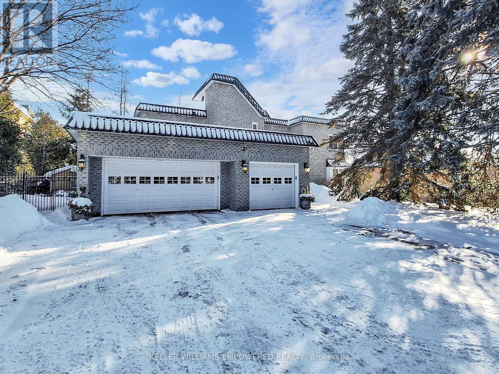 788 WOODLAND ACRES CRESCENT, Vaughan, Ontario