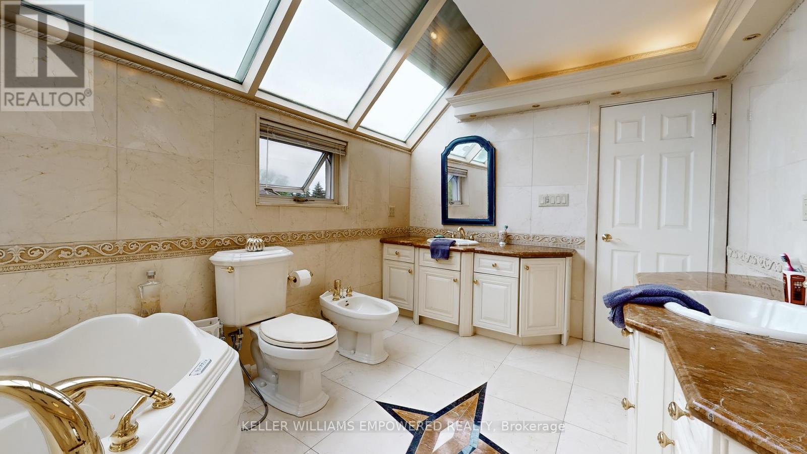 788 Woodland Acres Crescent, Vaughan, Ontario  L6A 1G2 - Photo 28 - N12274830