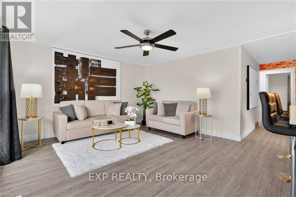 #upper - 146 Appalachian Crescent, Kitchener, Ontario  N2E 1A4 - Photo 2 - X12743128