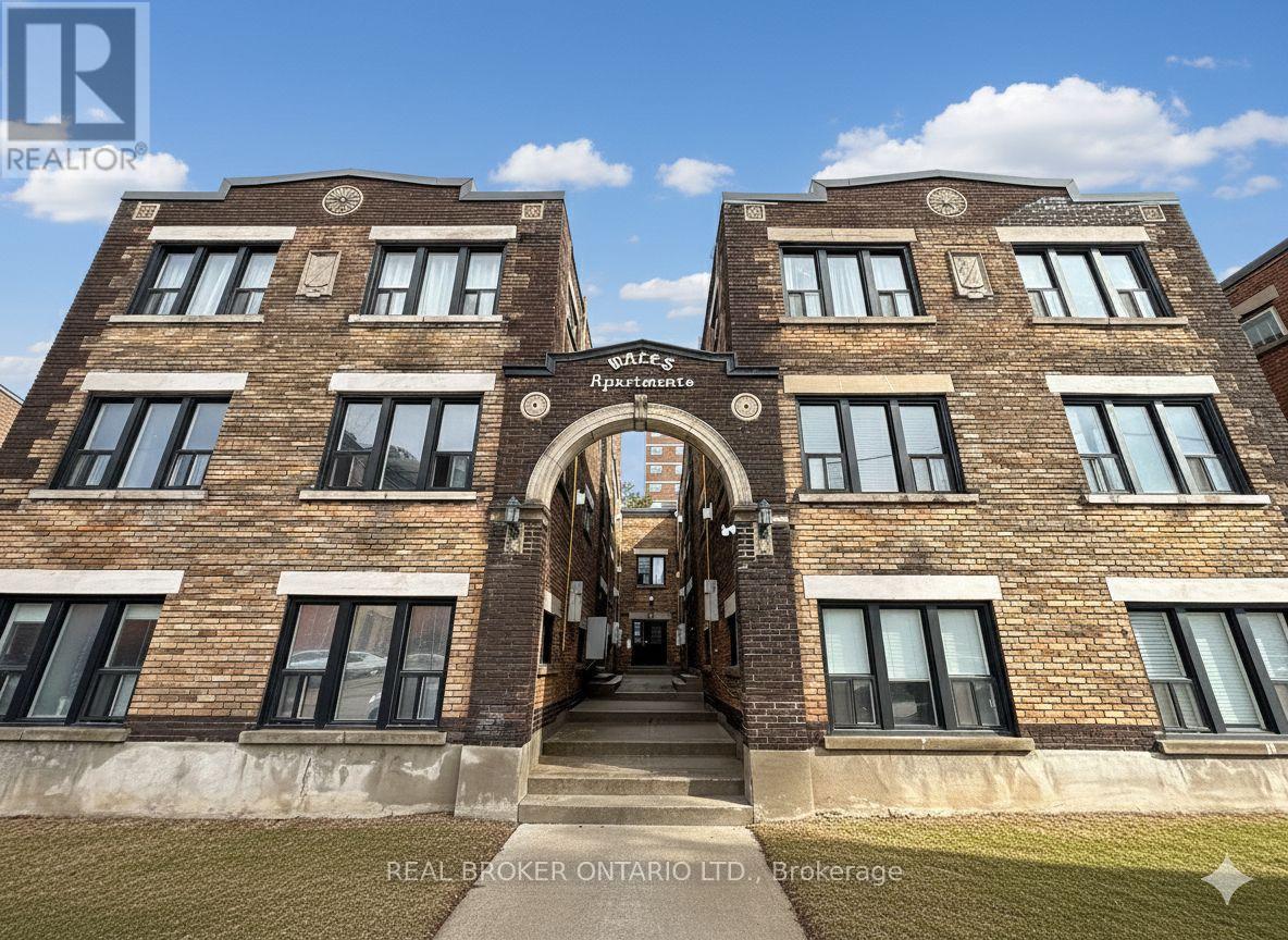 46 COLLEGE STREET, Kitchener, Ontario