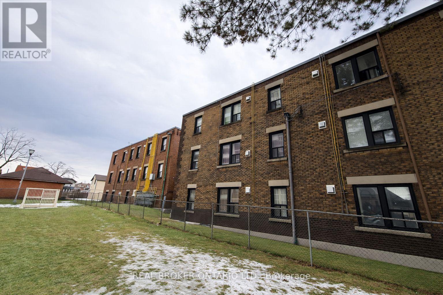 46 College Street, Kitchener, Ontario  N2H 5A1 - Photo 8 - X12743170