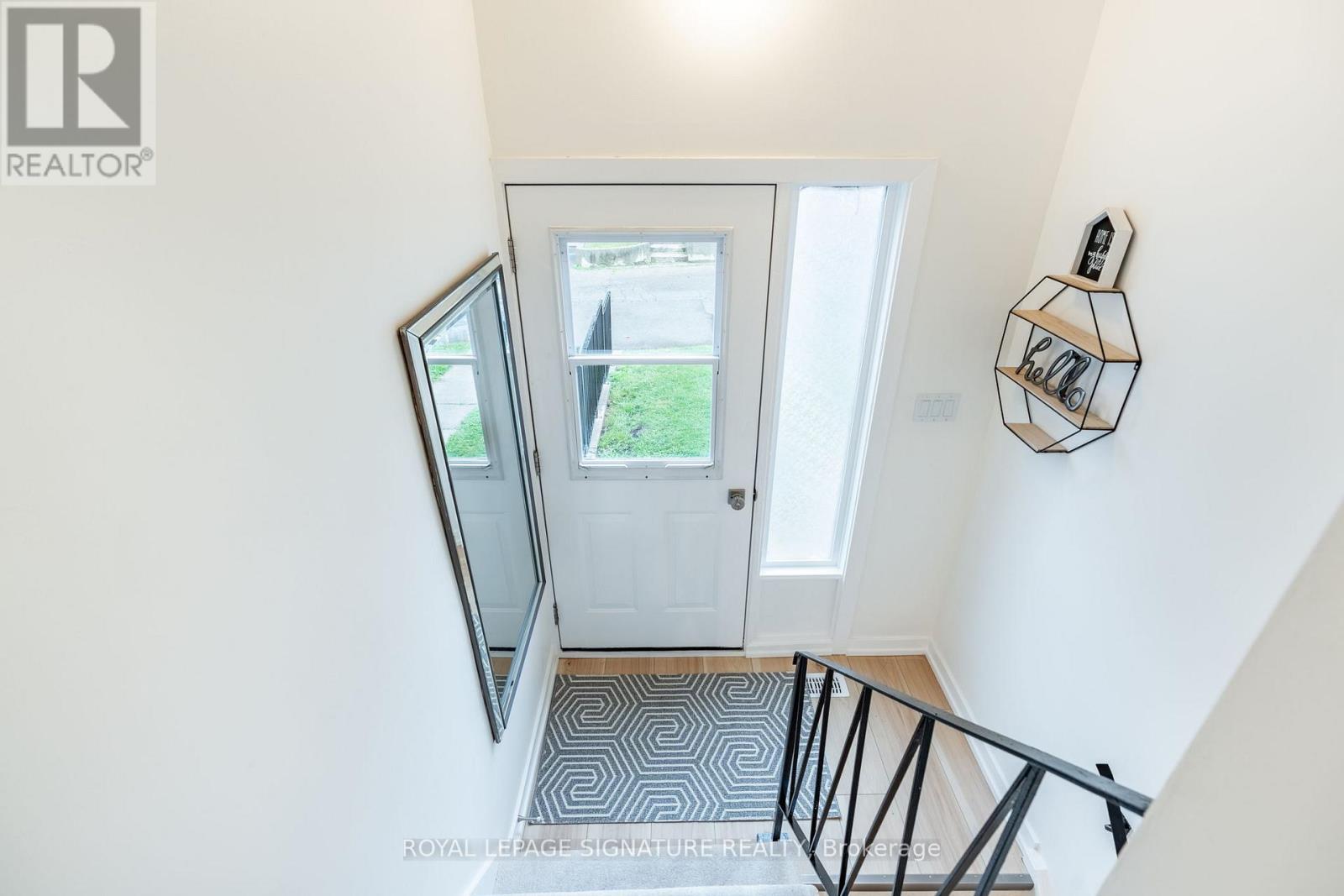 63 Woodman Drive N, Hamilton, Ontario  L8H 2M6 - Photo 2 - X12743204