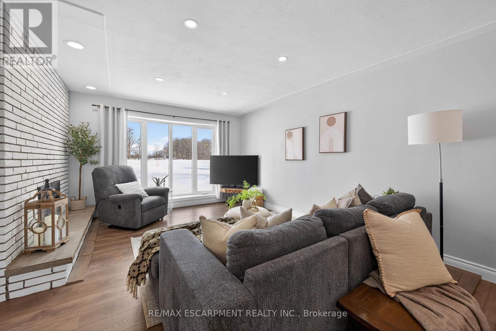 4024 River Road, Haldimand, Ontario  N3W 1T6 - Photo 11 - X12743208