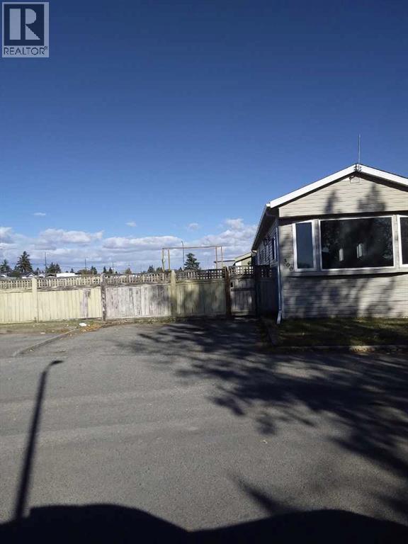 300, 6220 17 Avenue Se, Calgary, Alberta  T2A 0W6 - Photo 2 - A2266100