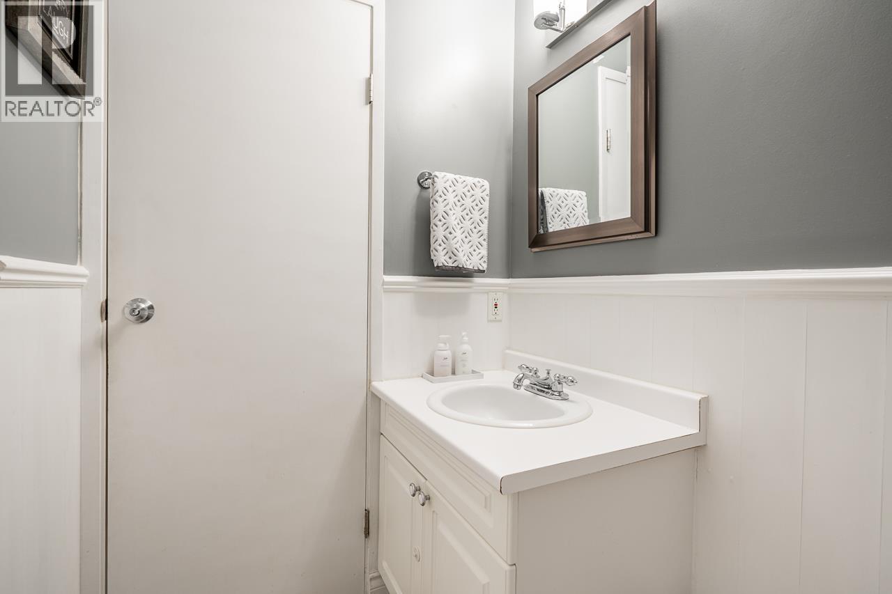 1668 Connaught Drive, Port Coquitlam, British Columbia  V3C 4G8 - Photo 25 - R3083730