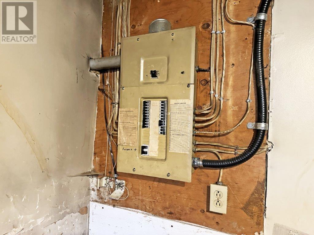 406 Mackie Dr, Nakina, Ontario  P0T 2H0 - Photo 34 - TB250814