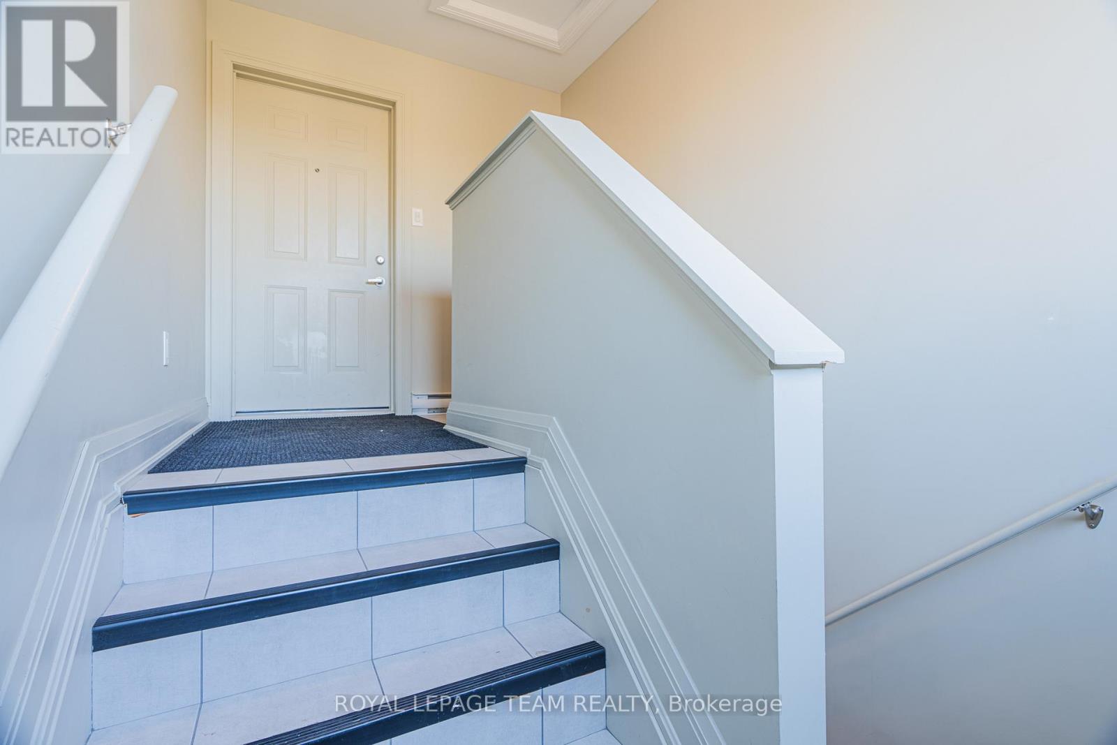 Level 1 - 1100 Hollington Street, Ottawa, Ontario  K1Z 8J9 - Photo 9 - X12743320