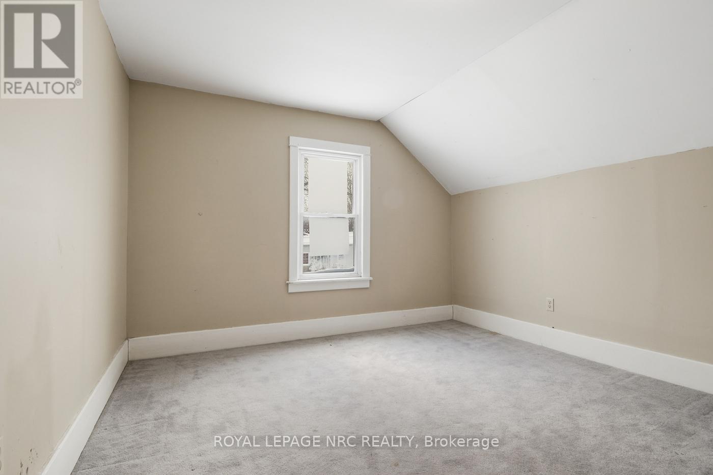 154 Fares Street, Port Colborne, Ontario  L3K 1W2 - Photo 13 - X12743294