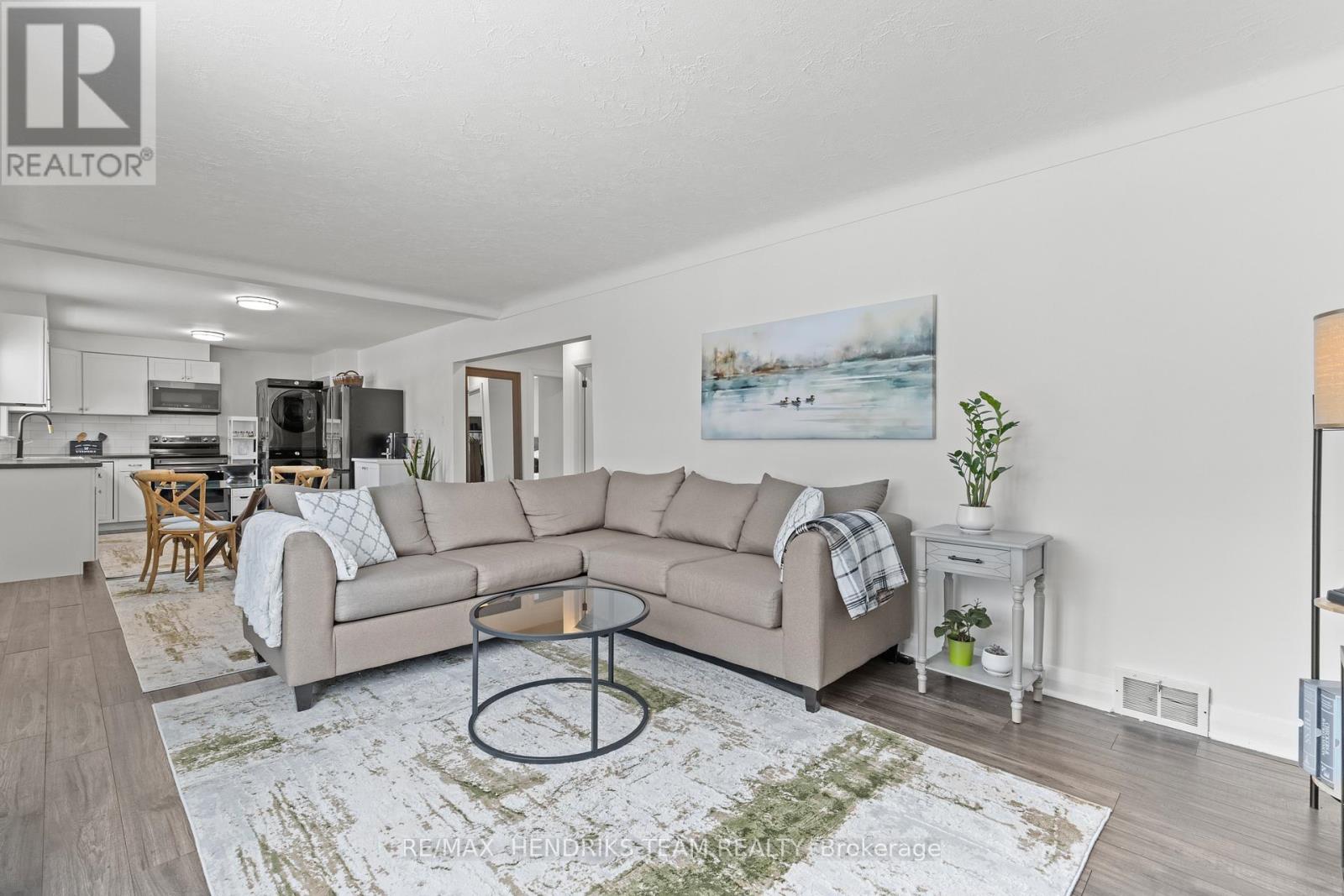 85 Albert Street W, Thorold, Ontario  L2V 2H1 - Photo 11 - X12743350