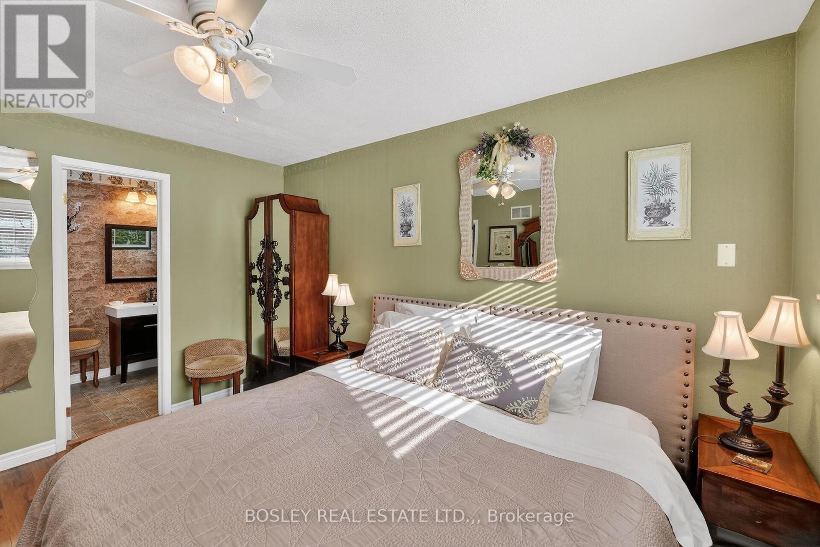 544 Victoria Street, Niagara-On-The-Lake, Ontario  L0S 1J0 - Photo 11 - X12743372