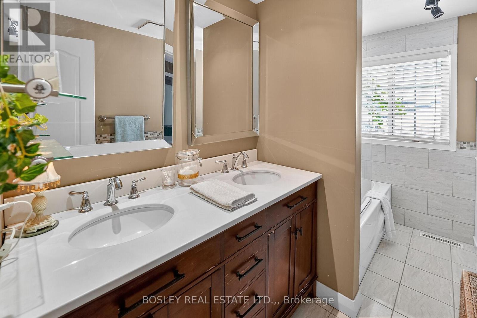 544 Victoria Street, Niagara-On-The-Lake, Ontario  L0S 1J0 - Photo 22 - X12743372