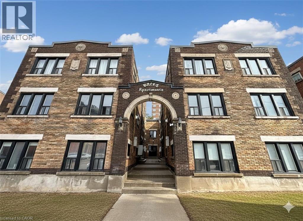 46 College Street, Kitchener, Ontario  N2H 5A1 - Photo 1 - 40801495