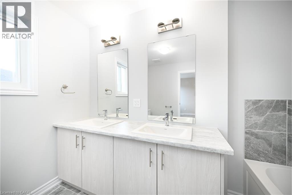 8 Renfrew Trail, Welland, Ontario  L3C 0K2 - Photo 17 - 40801315