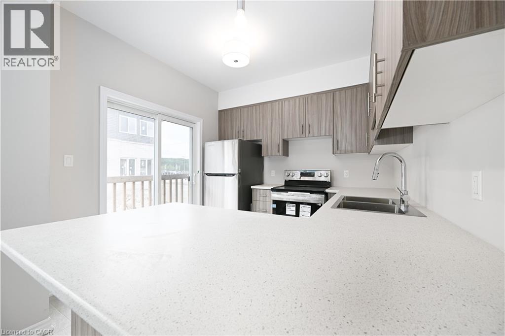 8 Renfrew Trail, Welland, Ontario  L3C 0K2 - Photo 6 - 40801315