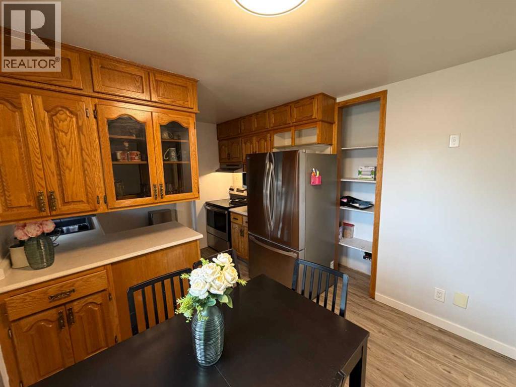 61 Mcintosh Avenue Nw, Medicine Hat, Alberta  T1A 6V1 - Photo 5 - A2271858