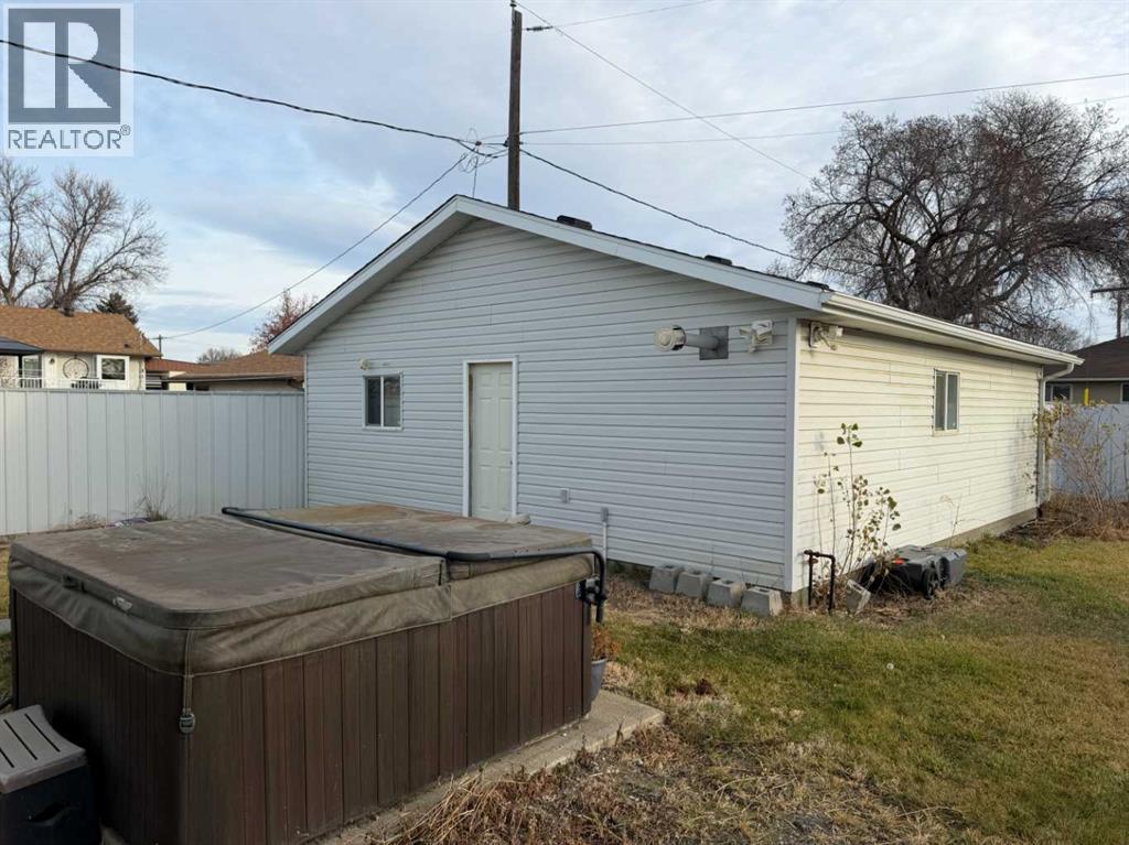 61 Mcintosh Avenue Nw, Medicine Hat, Alberta  T1A 6V1 - Photo 18 - A2271858