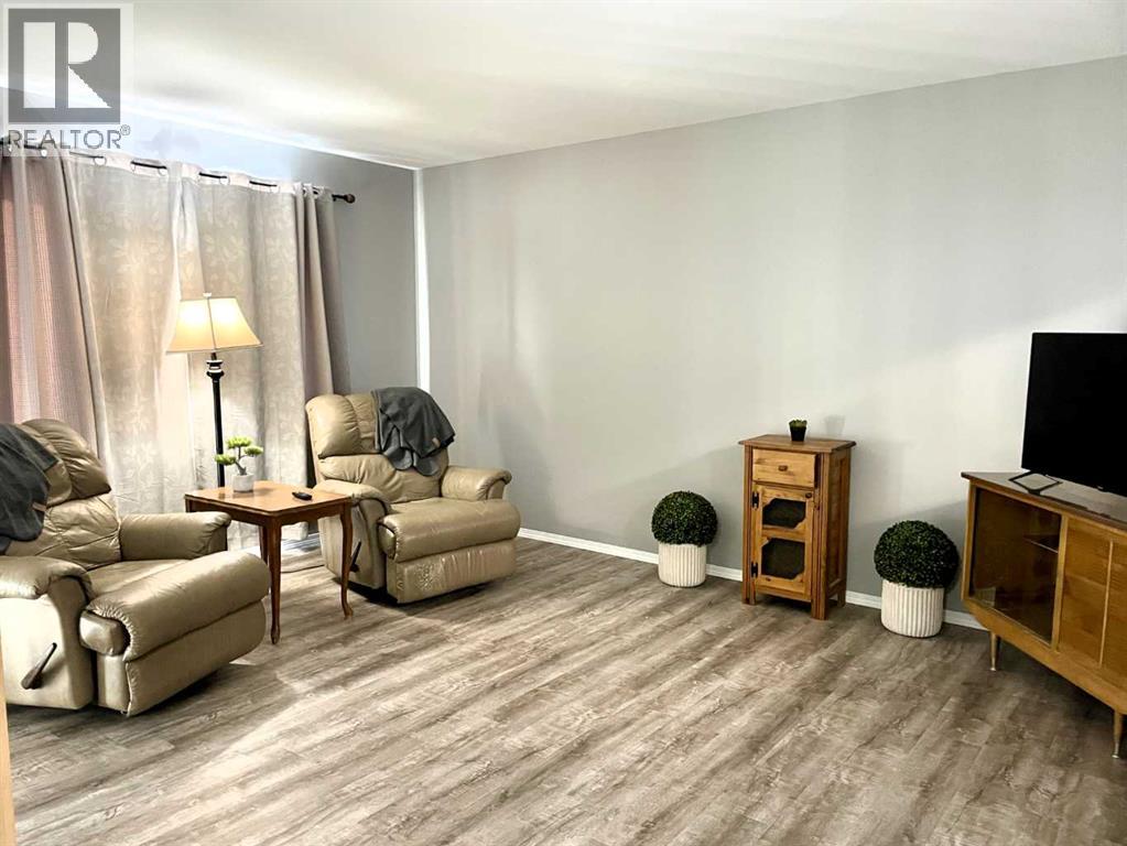 4516 45 Street, Rycroft, Alberta  T0H 3A0 - Photo 5 - A2280891