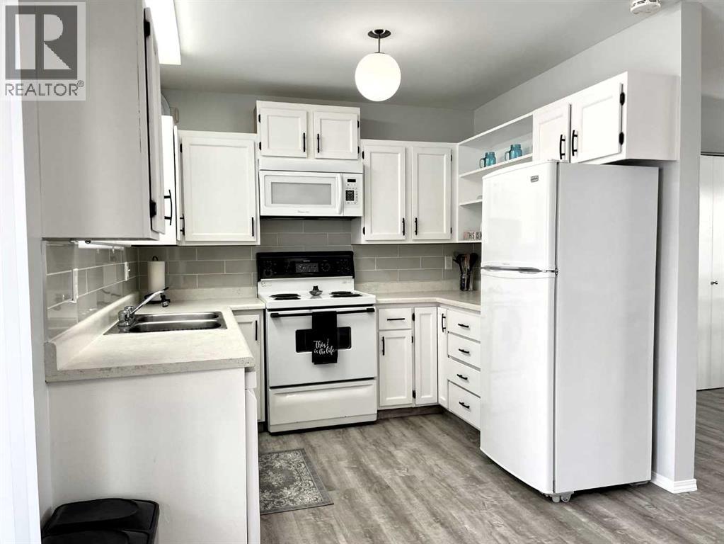 4516 45 Street, Rycroft, Alberta  T0H 3A0 - Photo 11 - A2280891