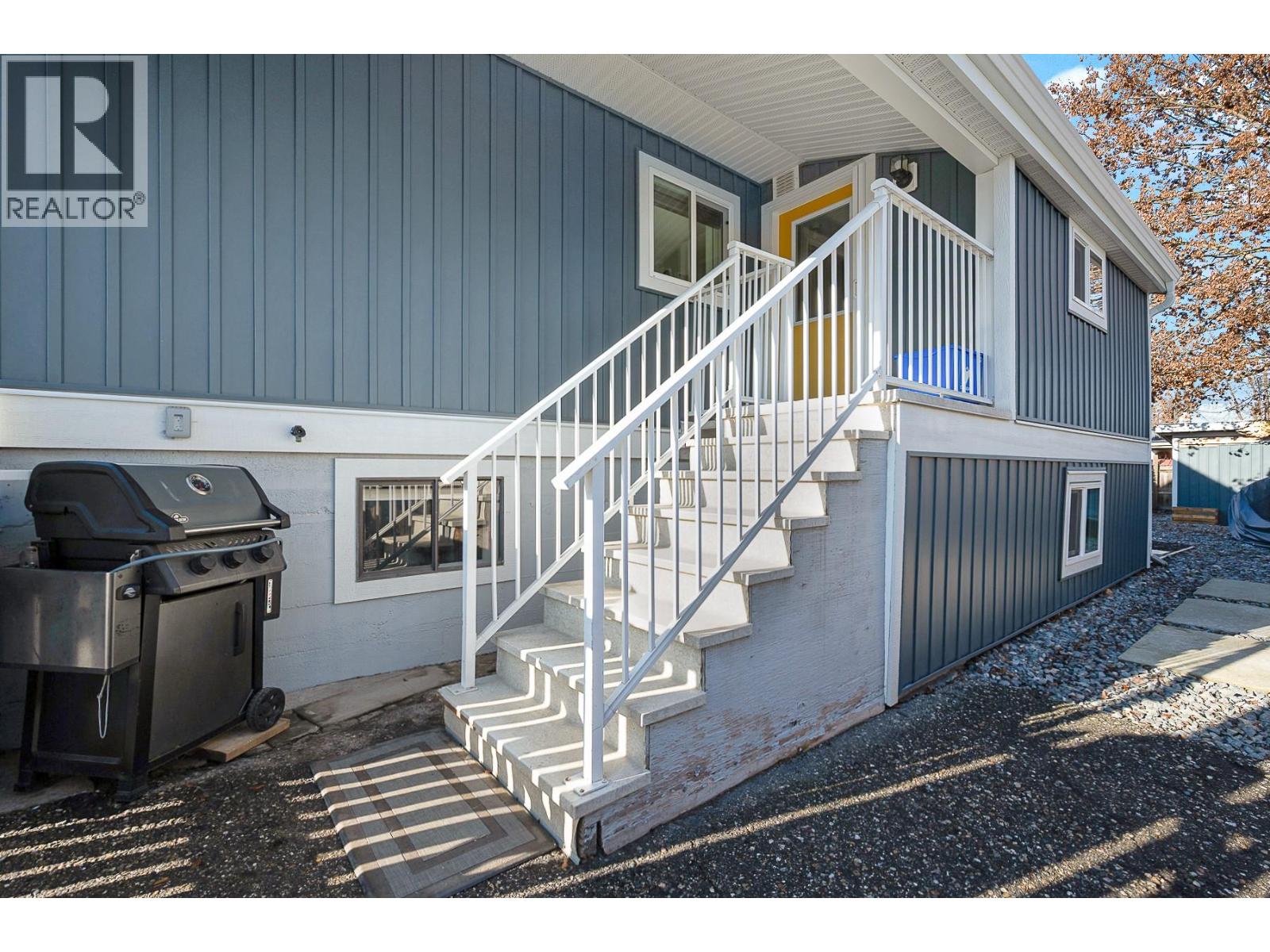 725 Stanley Avenue, Enderby, British Columbia  V0E 1V0 - Photo 6 - 10374305