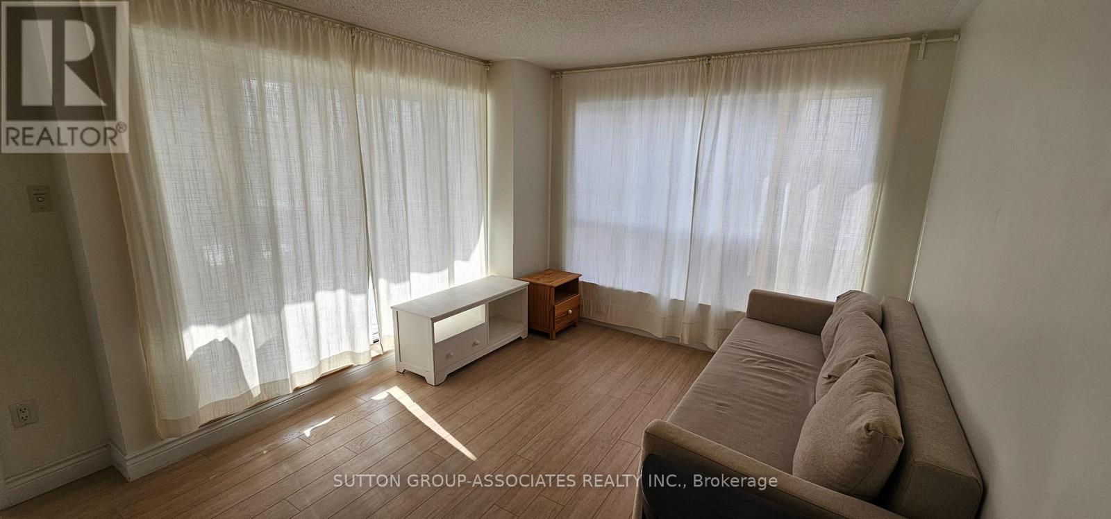 2505 - 909 Bay Street, Toronto, Ontario  M5S 3G2 - Photo 3 - C12743266