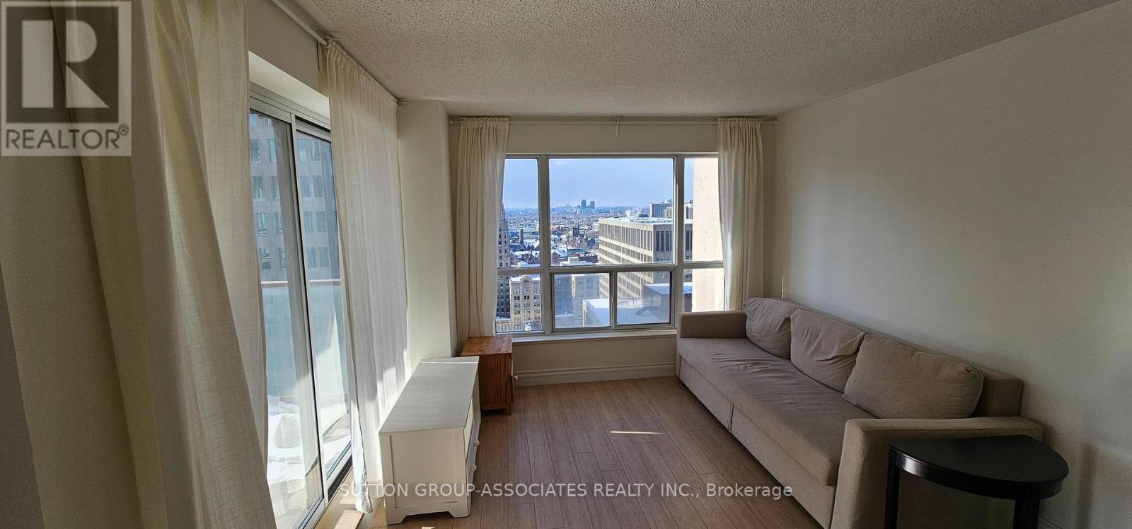 2505 - 909 Bay Street, Toronto, Ontario  M5S 3G2 - Photo 4 - C12743266