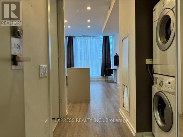 1109 - 101 Peter Street, Toronto, Ontario  M5V 0G6 - Photo 2 - C12743382