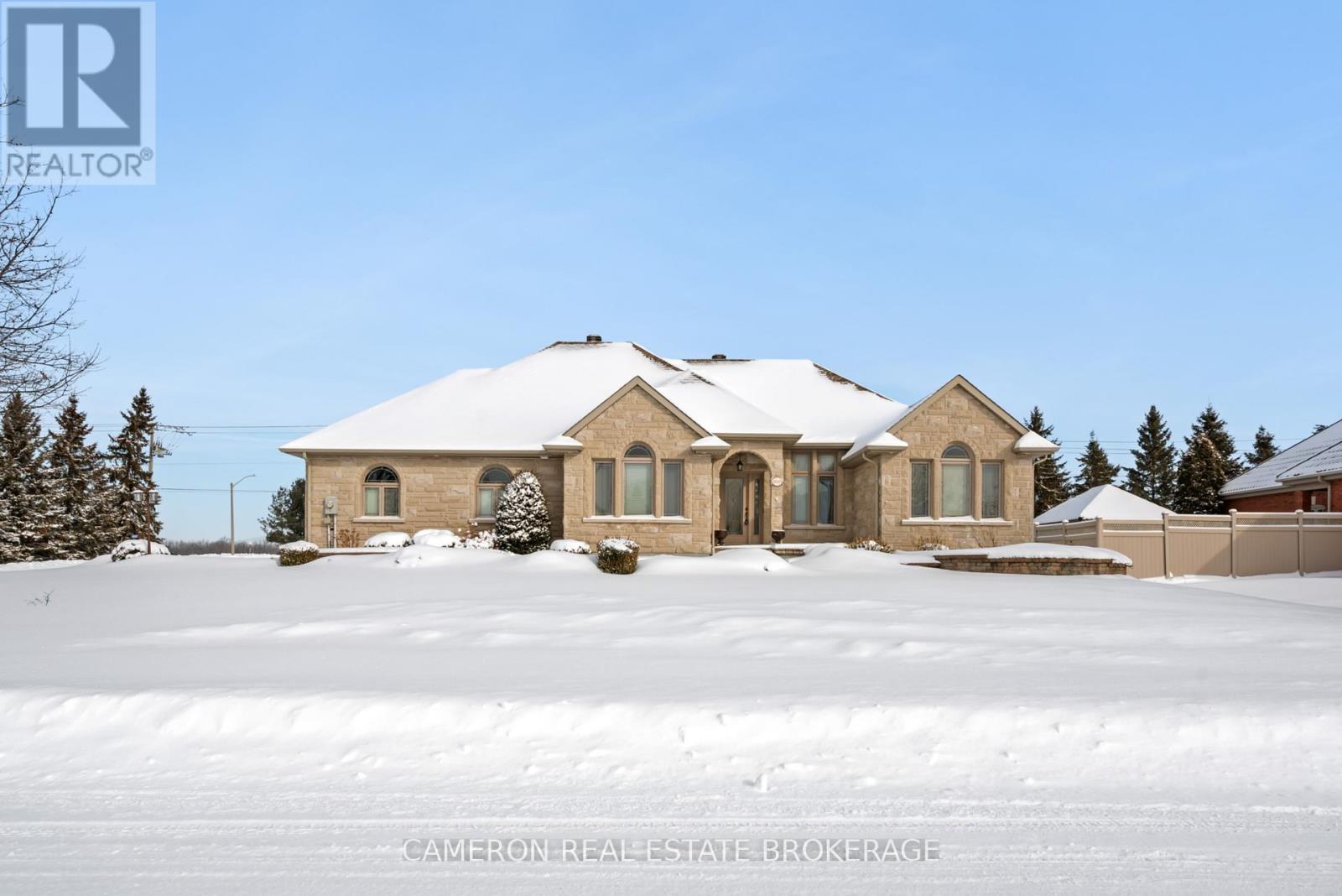 18105 FARLINGER DRIVE, South Glengarry, Ontario