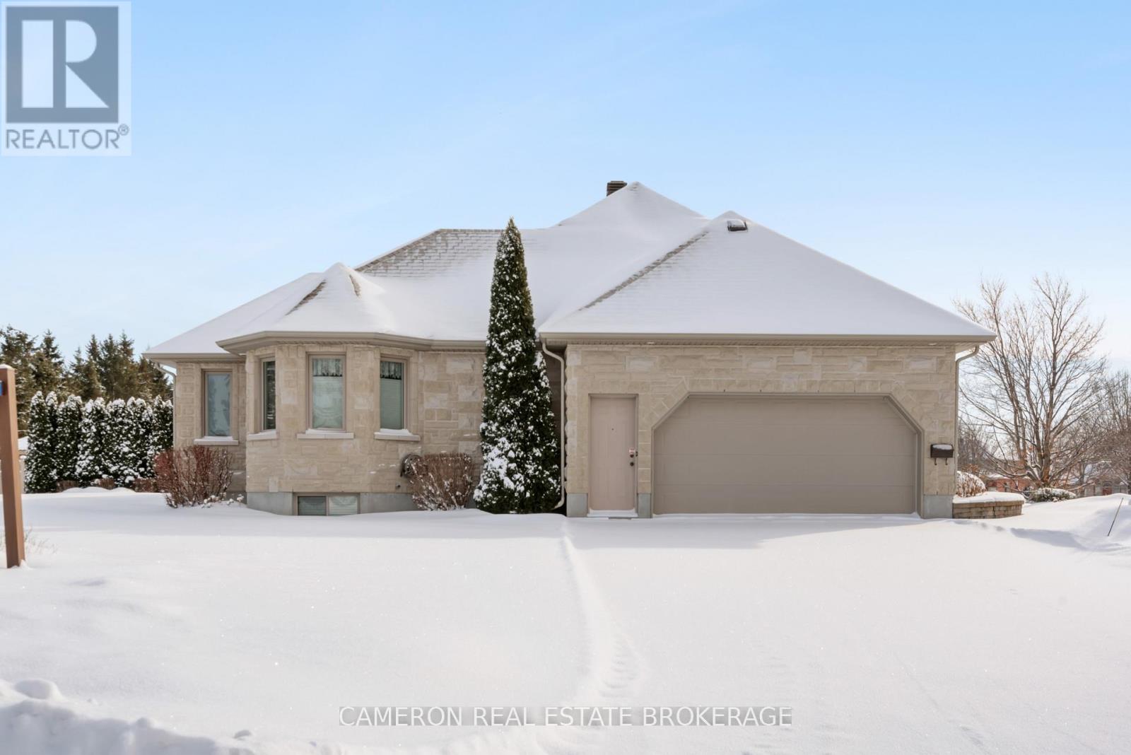 18105 Farlinger Drive, South Glengarry, Ontario  K6H 5R5 - Photo 3 - X12743412