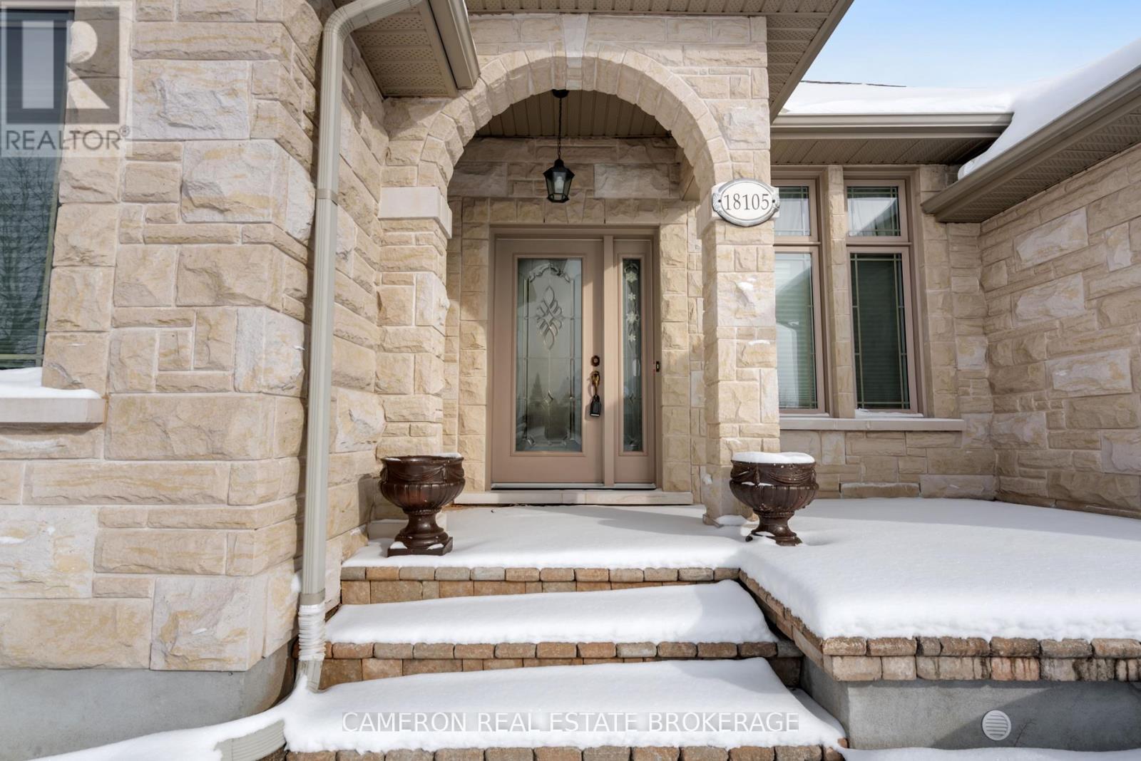 18105 Farlinger Drive, South Glengarry, Ontario  K6H 5R5 - Photo 4 - X12743412