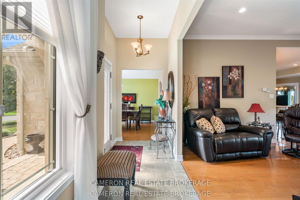 18105 Farlinger Drive, South Glengarry, Ontario  K6H 5R5 - Photo 5 - X12743412