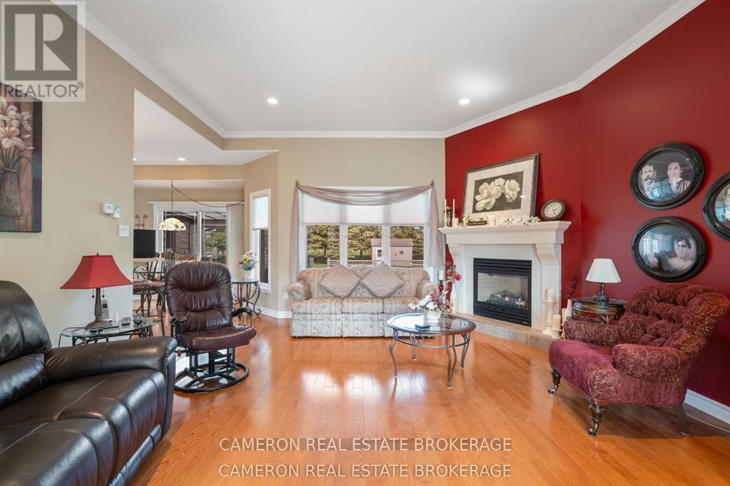 18105 Farlinger Drive, South Glengarry, Ontario  K6H 5R5 - Photo 7 - X12743412