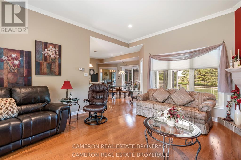 18105 Farlinger Drive, South Glengarry, Ontario  K6H 5R5 - Photo 9 - X12743412