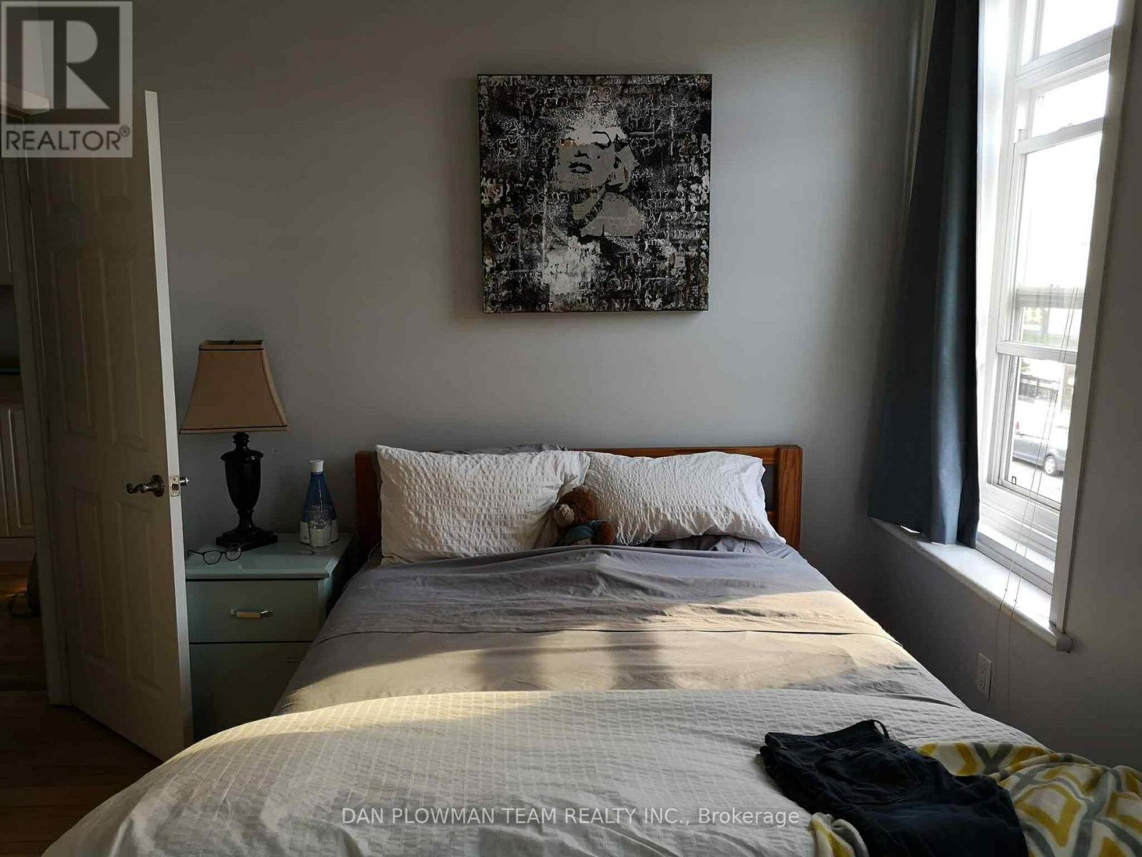 205 - 8 Simcoe Street N, Oshawa, Ontario  L1G 4R8 - Photo 4 - E12743254