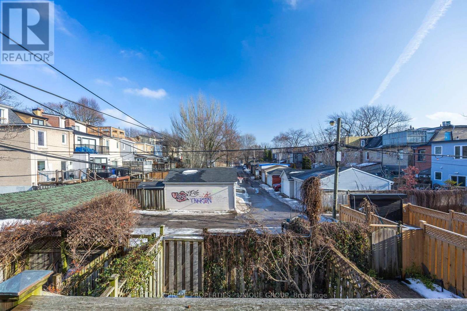 Main - 589 Logan Avenue, Toronto, Ontario  M4K 3B9 - Photo 15 - E12743282