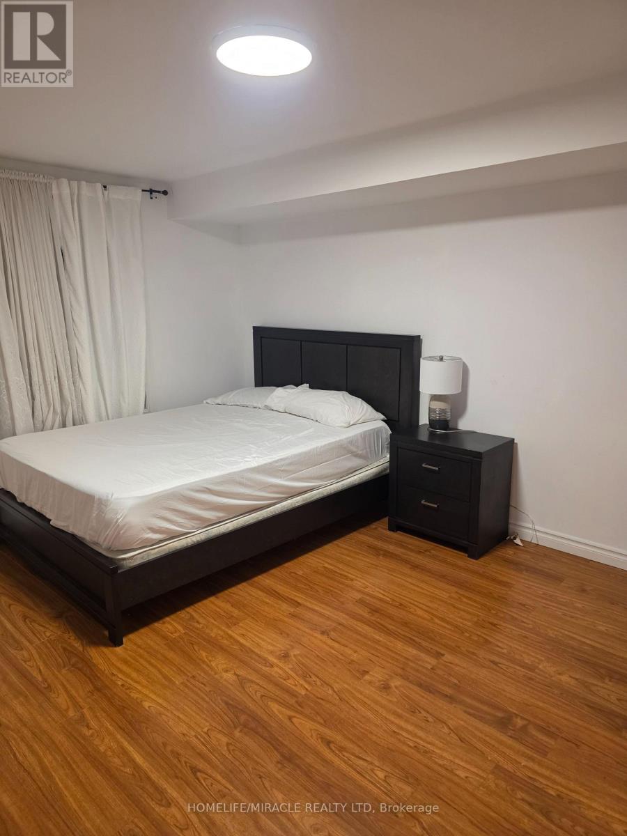 1760 Silverstone Crescent, Oshawa, Ontario  L1K 0V5 - Photo 3 - E12743388