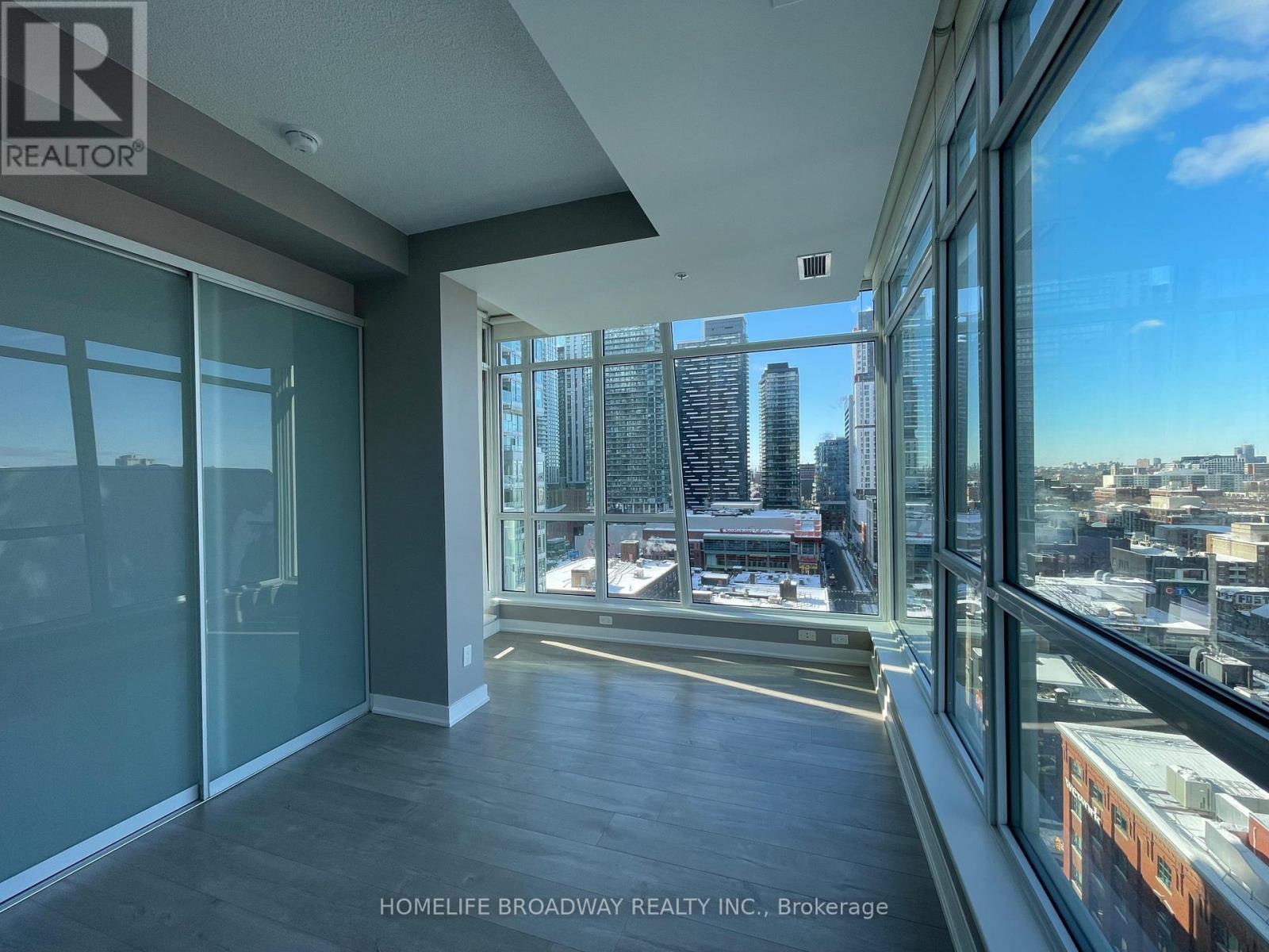 1609 - 199 Richmond Street W, Toronto, Ontario  M5V 0H4 - Photo 3 - C12739386