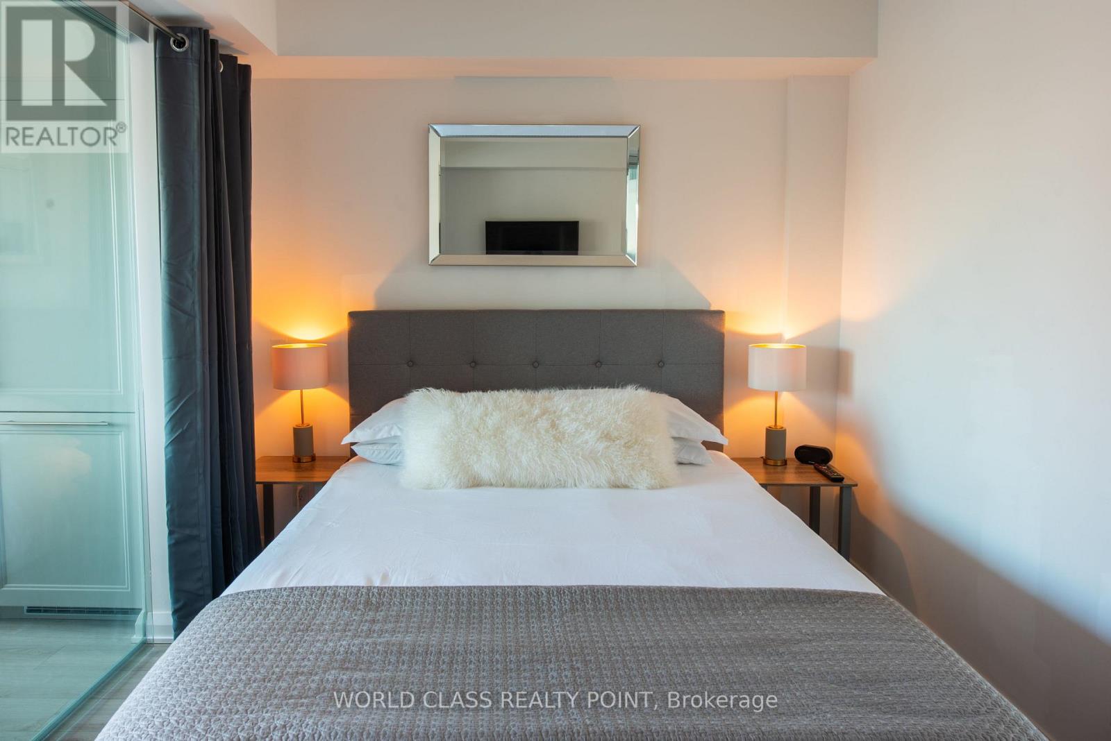 519 - 155 Yorkville Avenue, Toronto, Ontario  M5R 1C4 - Photo 6 - C12743398