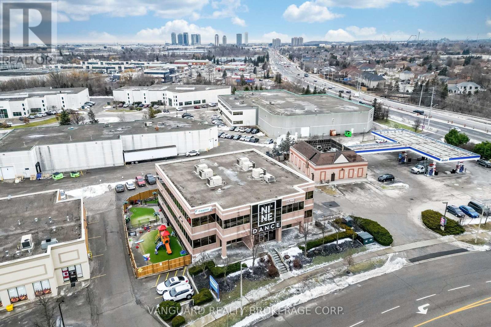 2nd Floor - 2077 Rutherford Road, Vaughan, Ontario  L4K 2N3 - Photo 4 - N12743262