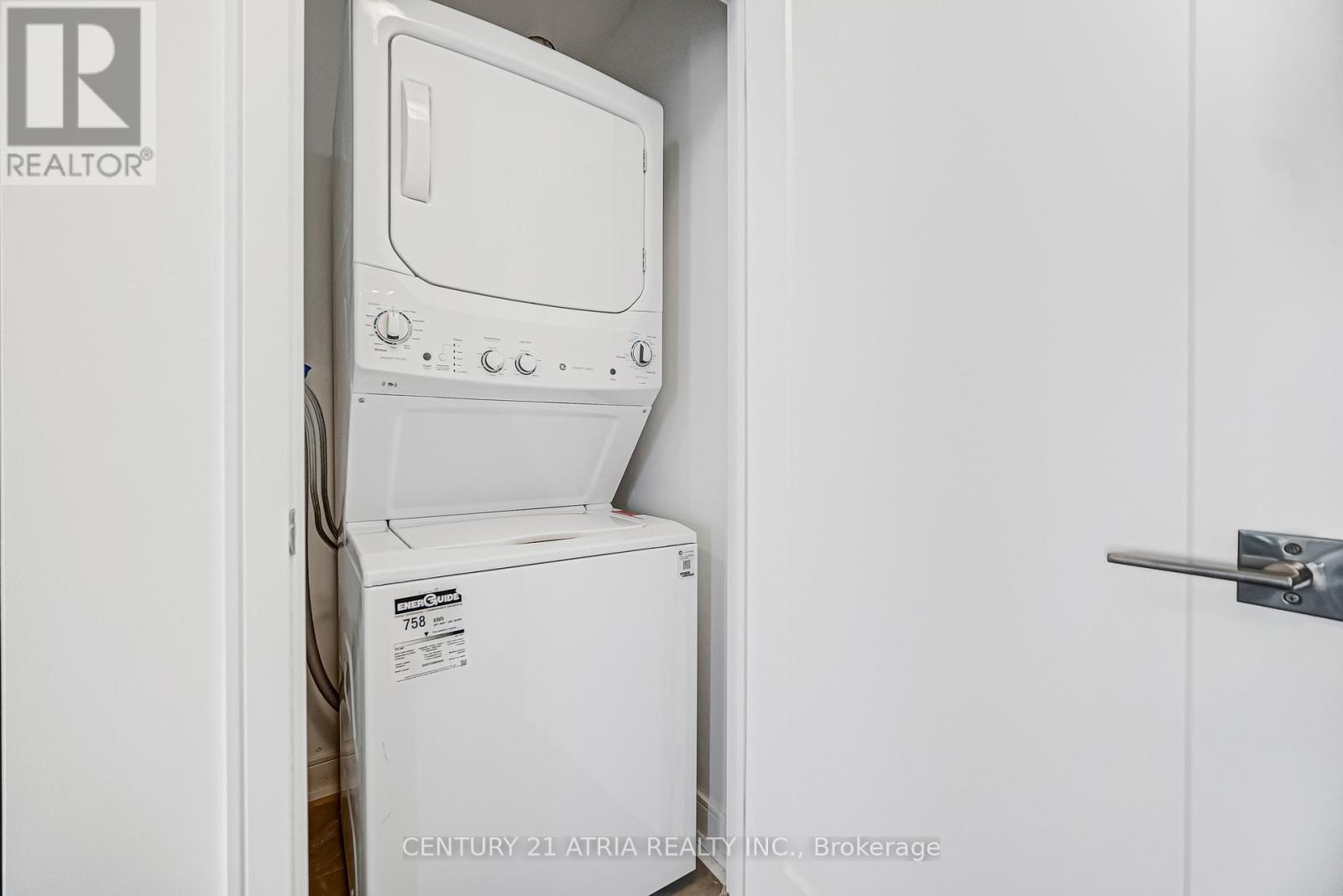 1307 - 705 Davis Drive, Newmarket, Ontario  L3T 0J1 - Photo 7 - N12743324