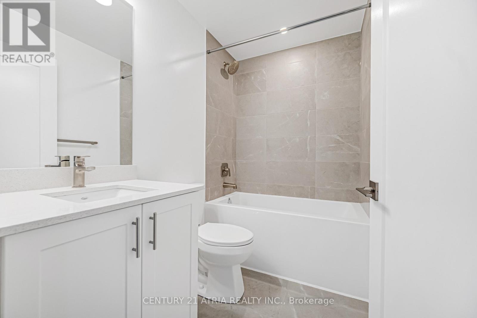 1307 - 705 Davis Drive, Newmarket, Ontario  L3T 0J1 - Photo 8 - N12743324