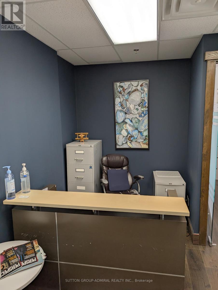 301 - 10376 Yonge Street, Richmond Hill, Ontario  L4C 3B8 - Photo 28 - N12743330