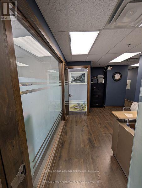 301 - 10376 Yonge Street, Richmond Hill, Ontario  L4C 3B8 - Photo 3 - N12743330