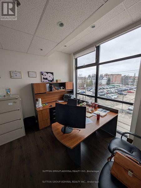 301 - 10376 Yonge Street, Richmond Hill, Ontario  L4C 3B8 - Photo 4 - N12743330