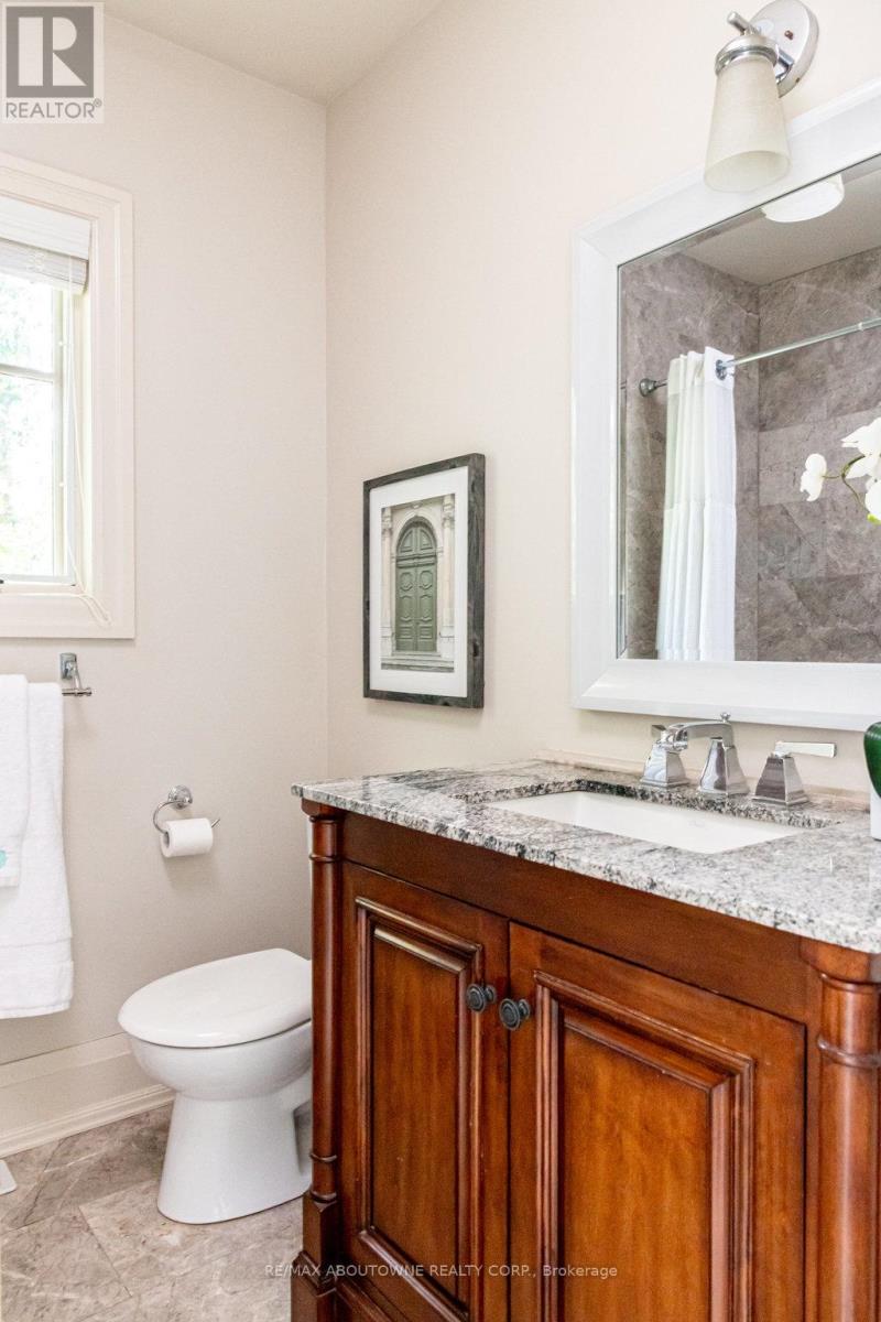 44 Head Street, Oakville, Ontario  L6K 1L5 - Photo 32 - W12379865