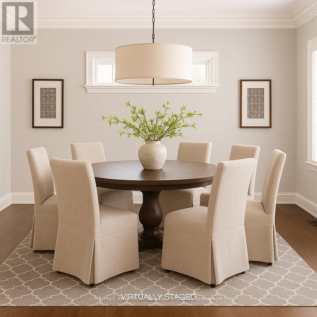 44 Head Street, Oakville, Ontario  L6K 1L5 - Photo 10 - W12379865