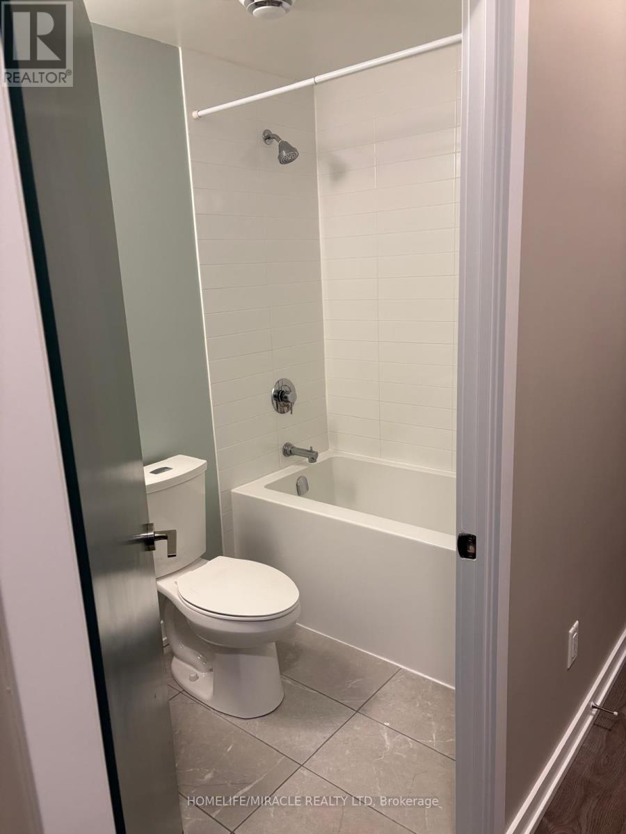 2401 - 55 Duke Street W, Kitchener, Ontario  N2H 0C9 - Photo 2 - X12742978