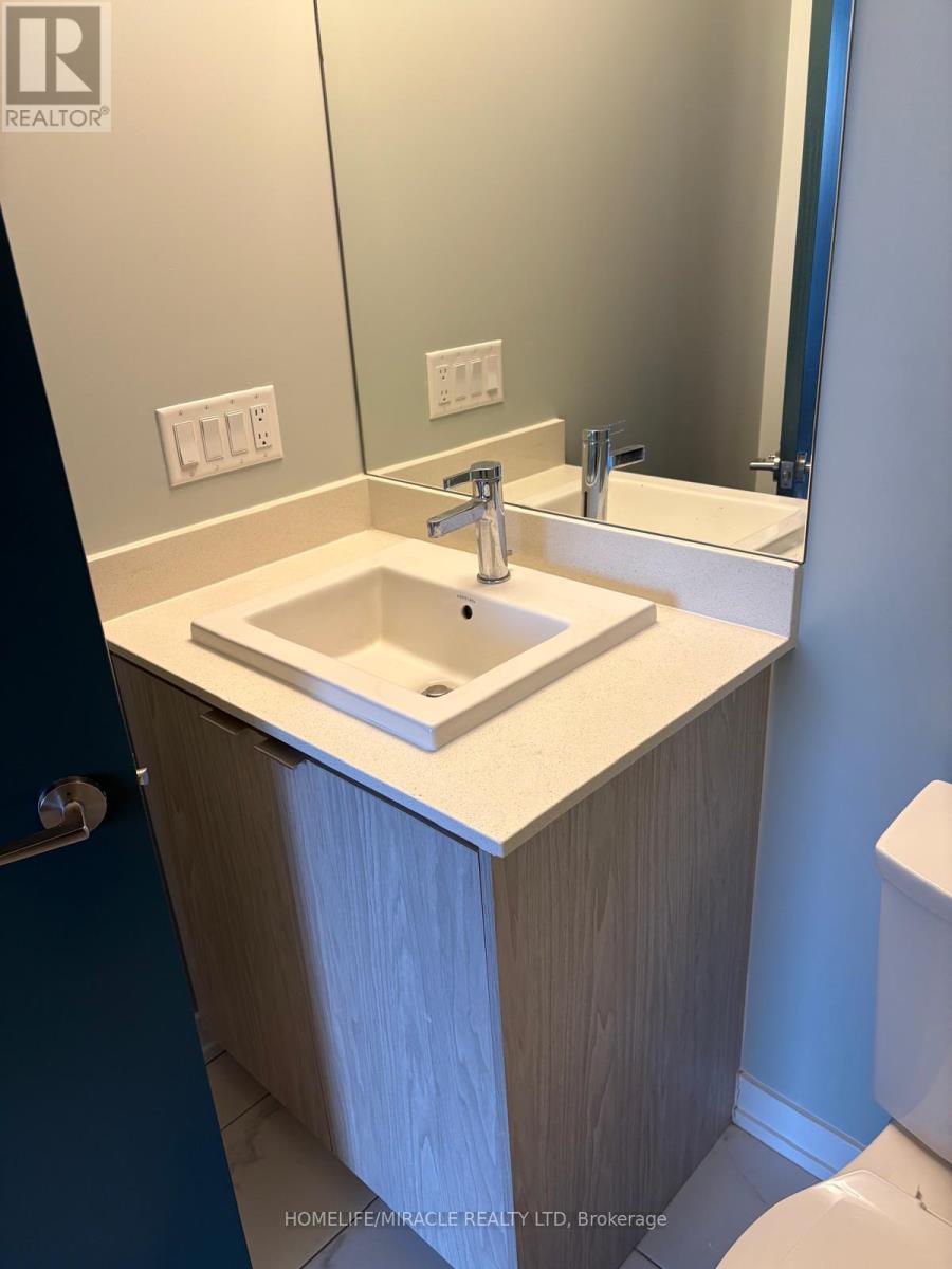 2401 - 55 Duke Street W, Kitchener, Ontario  N2H 0C9 - Photo 10 - X12742978