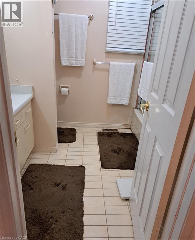 10 Jeanette Avenue, Grimsby, Ontario  L3M 5B8 - Photo 13 - 40801832