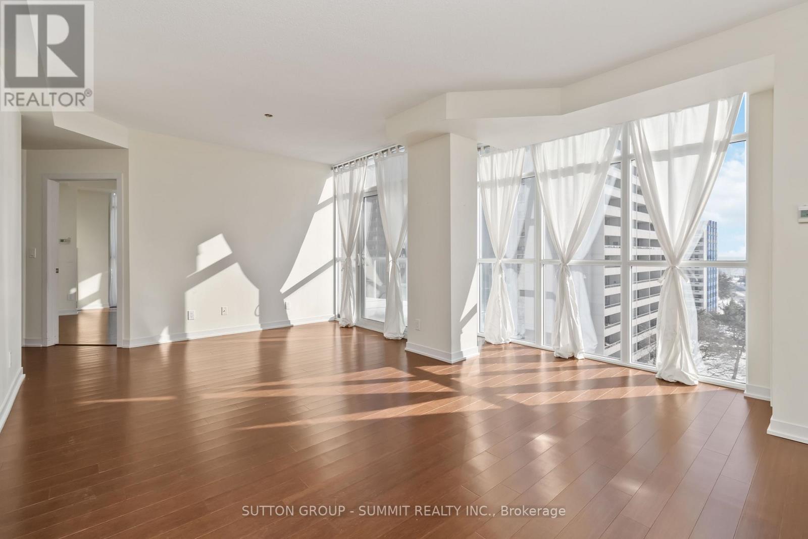 816 - 551 Maple Avenue, Burlington, Ontario  L7S 1M7 - Photo 7 - W12743244