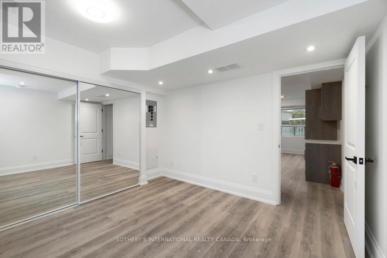 B - 44 Larkin Avenue, Toronto, Ontario  M6S 1L8 - Photo 13 - W12743308